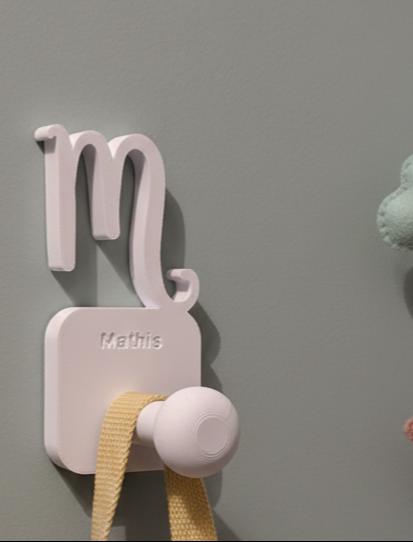 Patère Initiale prénom - Porte Manteau compacte